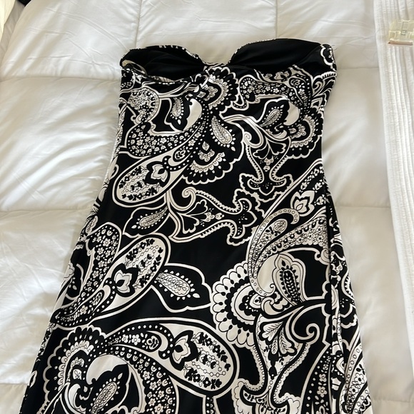 Strapless option maxi dress with beaded, removable ties around the neck. Medium - Picture 2 of 7